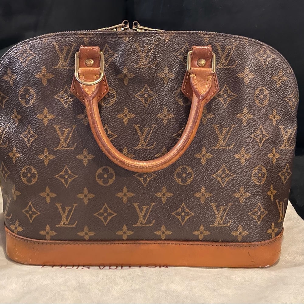 Louis Vuitton Alma PM